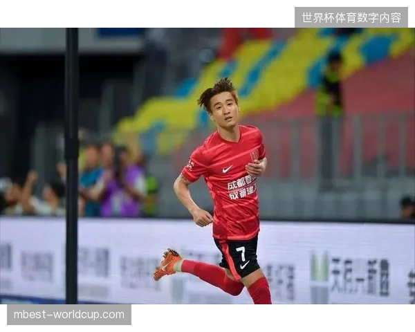 成都蓉城前锋韦世豪凭借梅开二度的表现，当选2026赛季中超第12轮最佳球员